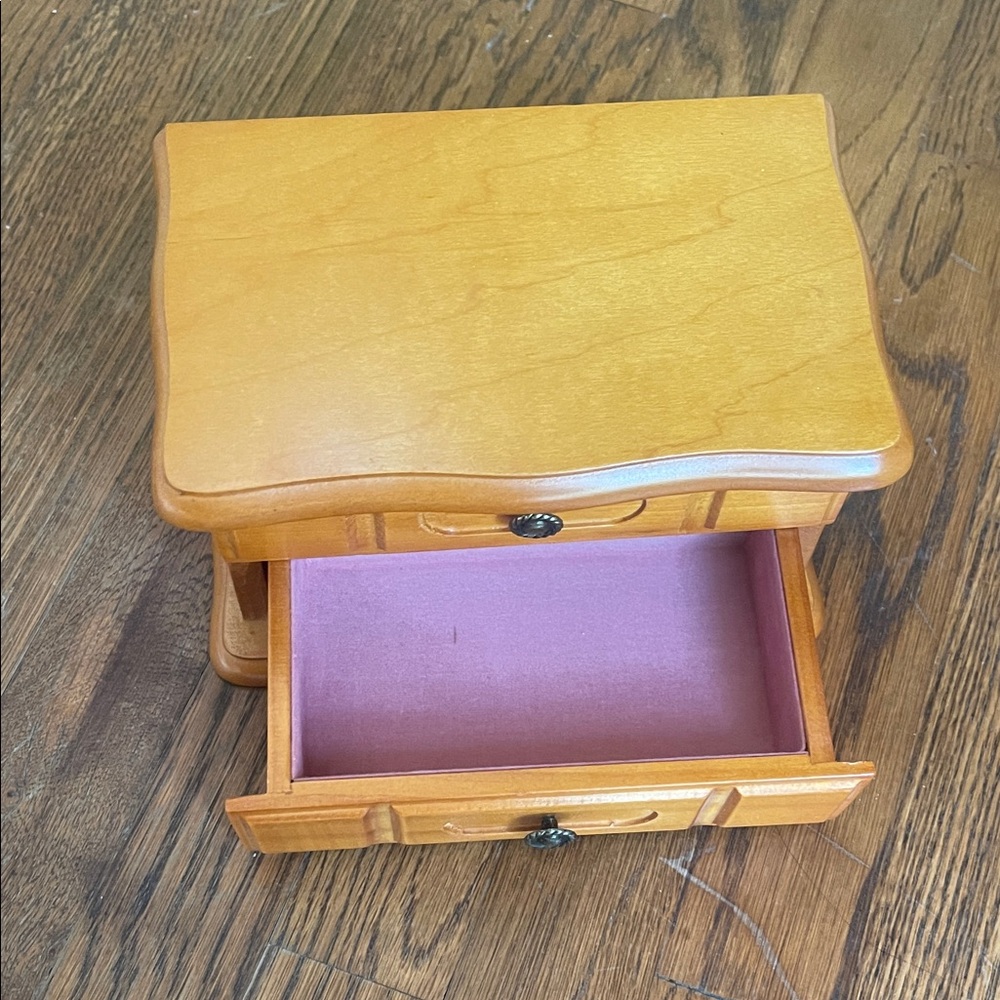 New in box wood jewelry box - Picture 3 of 4